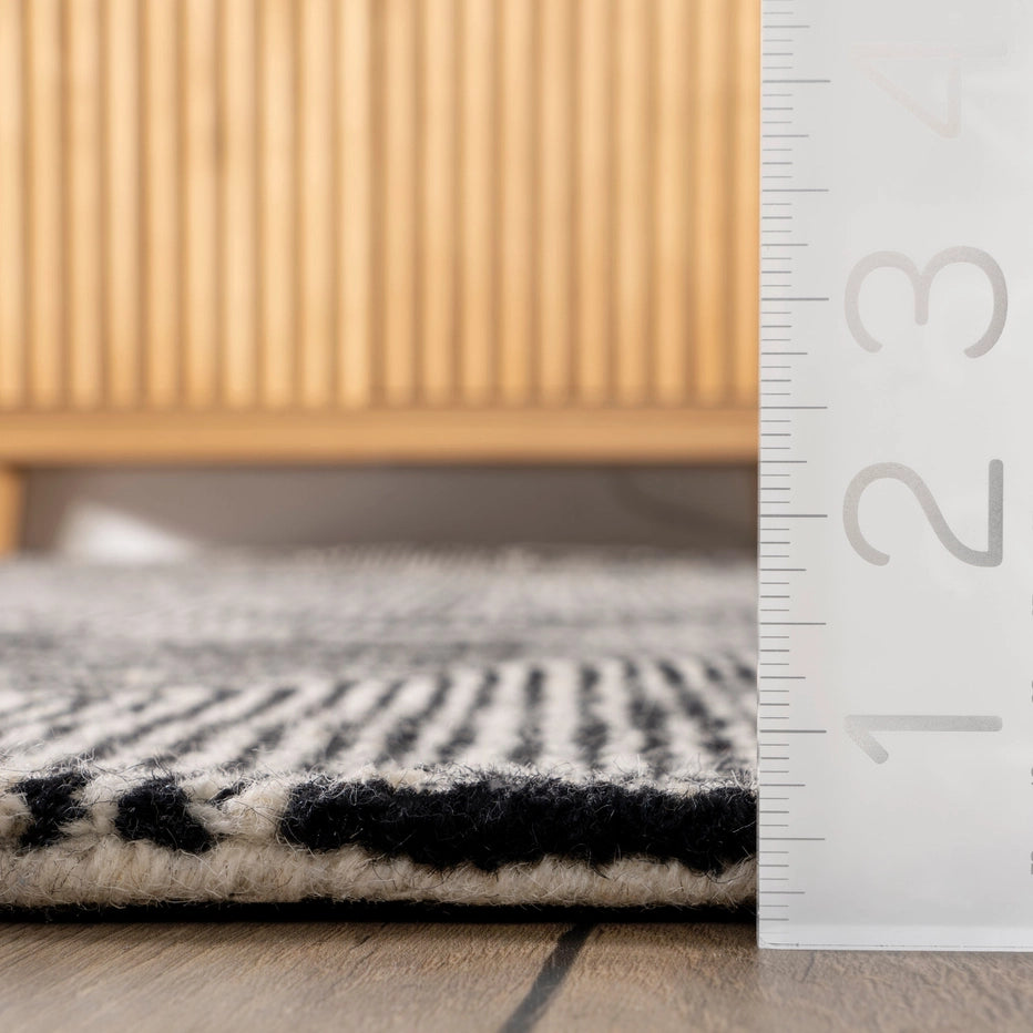 Heidi Modern Hand Tufted Wool Area Rug